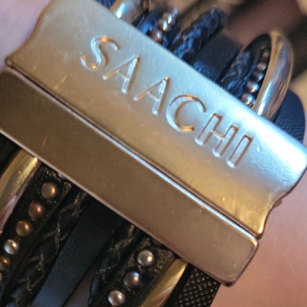 SAACHI Black and Gold Layered Magnetic Bracelet - Picture 2 of 6